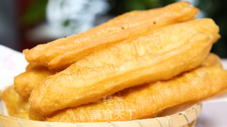 自制油条丨金黄酥脆，做法超简单的做法步骤：7