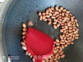 炒花生豆的做法步骤：4