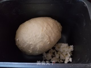南瓜麻糬蜜豆软欧的做法步骤：2