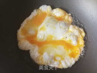 胡萝卜荷兰豆炒鸡蛋的做法步骤：5