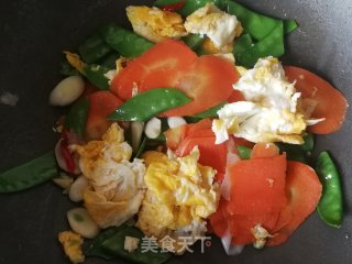 胡萝卜荷兰豆炒鸡蛋的做法步骤：10