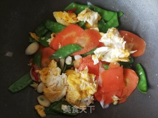 胡萝卜荷兰豆炒鸡蛋的做法步骤：11