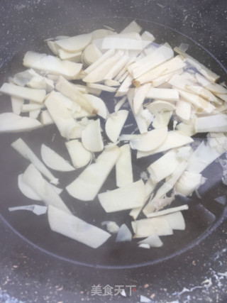 驴肉炒冬笋的做法步骤：3