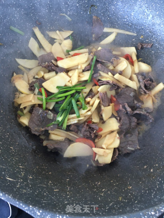 驴肉炒冬笋的做法步骤：16