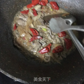 酸萝卜炖鱼杂的做法步骤：14