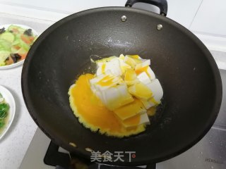 鸡蛋烧豆腐的做法步骤：4
