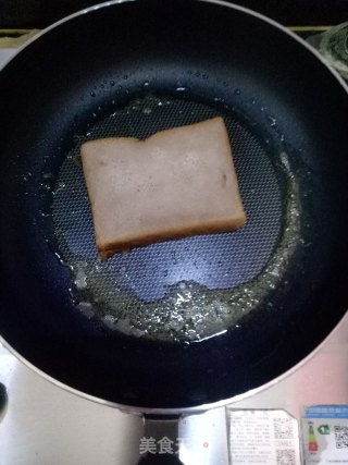 香煎黑麦吐司面包片的做法步骤：3