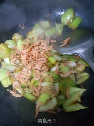 菜帮炒肉丝的做法步骤：3