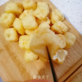 焖油豆腐和肉丸子的做法步骤：2