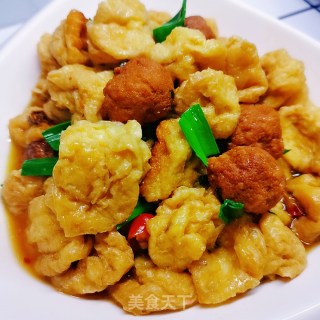 焖油豆腐和肉丸子的做法步骤：6