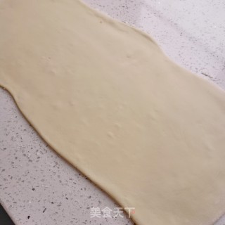 火腿肠葱花扭扭卷的做法步骤：4