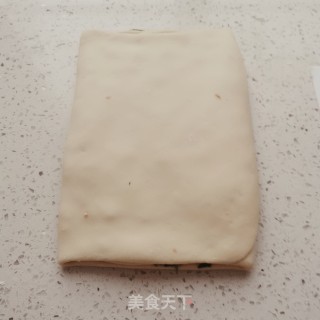 火腿肠葱花扭扭卷的做法步骤：6