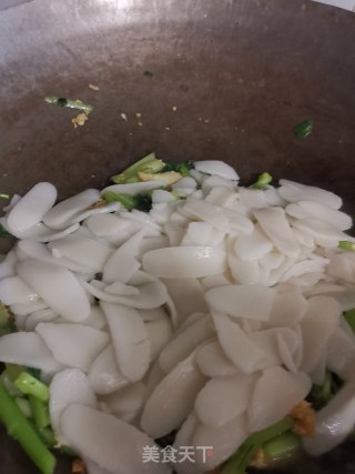 鸡蛋菜心炒白粿的做法步骤：6