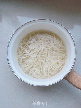 香菇肉丝炒面的做法步骤：3