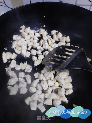 土豆鸡丁盖浇饭的做法步骤：4