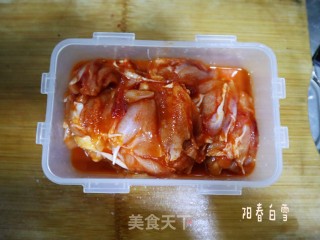 超简单奥尔良烤鸡腿肉（无油空气炸烤箱版）✅的做法步骤：5