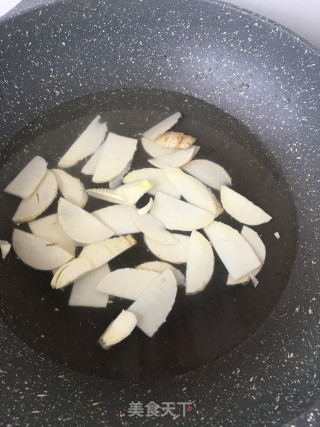 雪里蕻炒冬笋的做法步骤：8