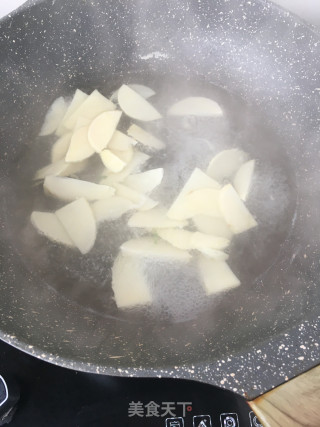 雪里蕻炒冬笋的做法步骤：9