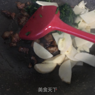 雪里蕻炒冬笋的做法步骤：17