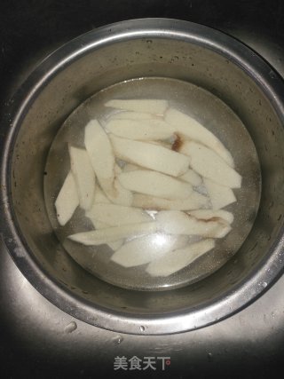 山药木耳蒸小酥肉的做法步骤：2