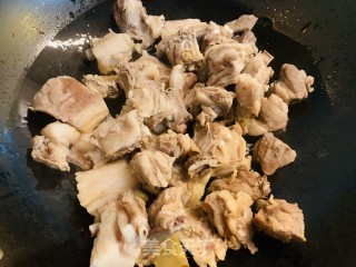 火麻仁清炖羊排的做法步骤：3