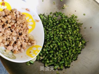 百吃不厌的橄榄菜豆角炒肉末的做法步骤：7