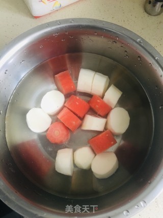 胡萝卜山药炖排骨的做法步骤：2