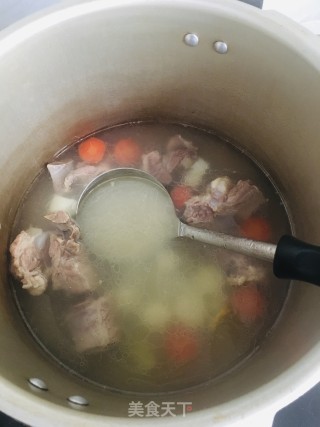 胡萝卜山药炖排骨的做法步骤：4