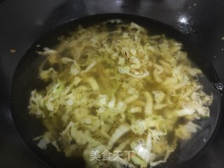 白菜挂面汤的做法步骤：6