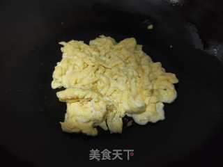 白玉菇炒鸡蛋的做法步骤：6