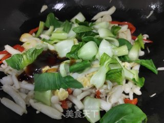 白玉菇炒鸡蛋的做法步骤：13
