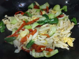 白玉菇炒鸡蛋的做法步骤：14