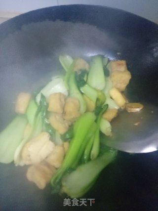 青菜炒豆泡的做法步骤：4