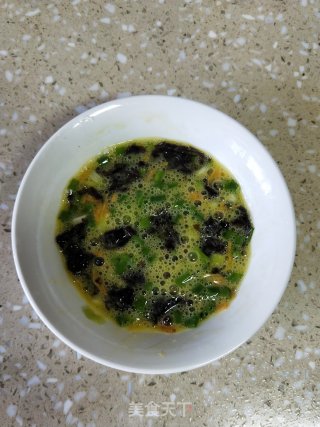 紫菜煎蛋的做法步骤：3