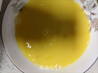 红泡椒萝卜干炒鸡蛋的做法步骤：3