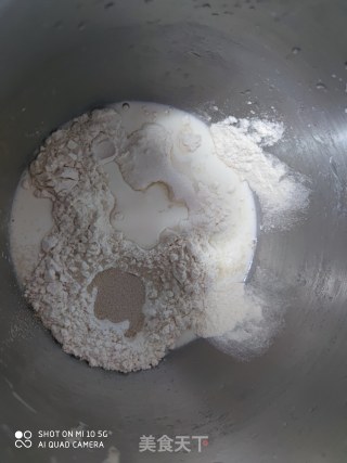 香橙牛角包的做法步骤：1