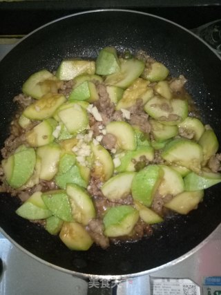 肉末炒西葫芦的做法步骤：5
