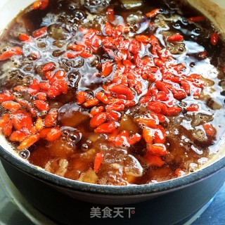 红糖银耳炖酥梨的做法步骤：11