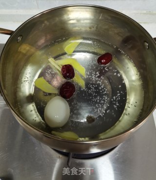 红糖炖鸡蛋汤的做法步骤：5