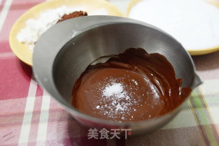 巧克力夹心磅蛋糕的做法步骤：1