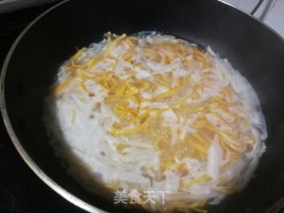 香菇虾仁南瓜面的做法步骤：11