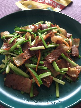 培根炒蒜黄的做法步骤：14