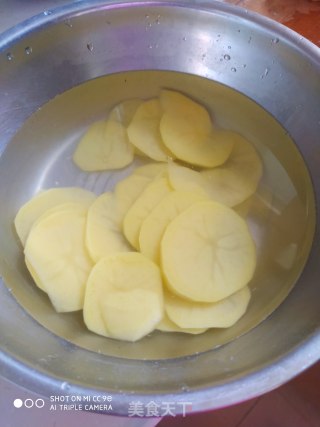 酸辣柠香土豆片的做法步骤：5