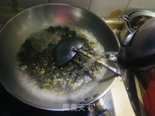 老坛酸菜面的做法步骤：5