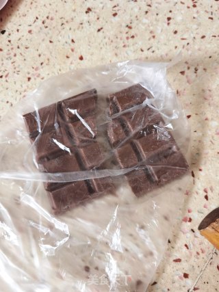 巧克力爆浆纸杯蛋糕的做法步骤：1