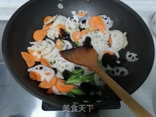 杂炒时蔬的做法步骤：3