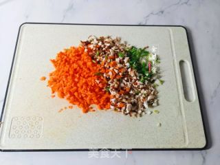 菠菜窝窝头的做法步骤：2