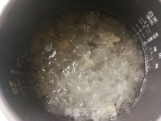 冰糖炖银耳的做法步骤：6