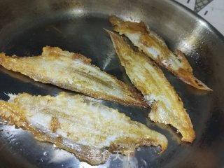 香煎鱼的做法步骤：8