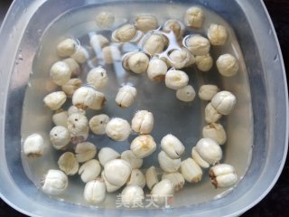 羊肚菌鲍鱼海参鸡汤的做法步骤：4